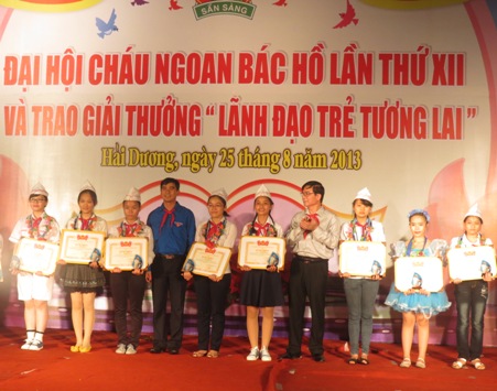Tuyên dương 20 Đại biểu cháu ngoan Bác Hồ xuất sắc tỉnh Hải Dương năm 2013